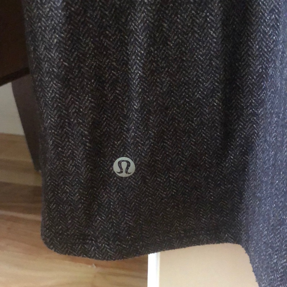 Lululemon quarter zip sz 4 - Picture 5 of 5